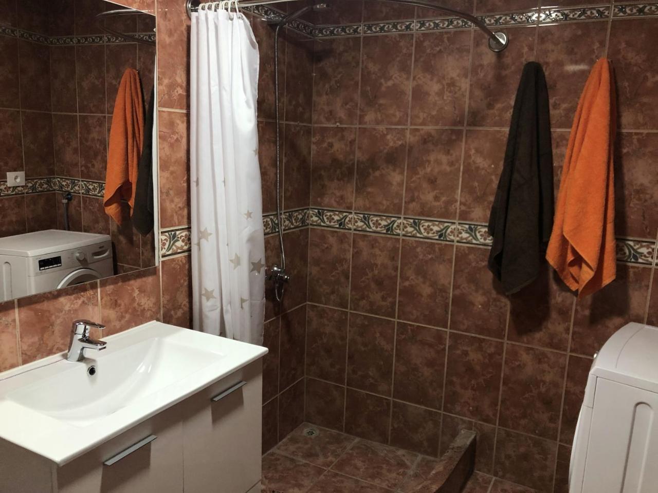 Apartamentos Acoran โมกัน ภายนอก รูปภาพ