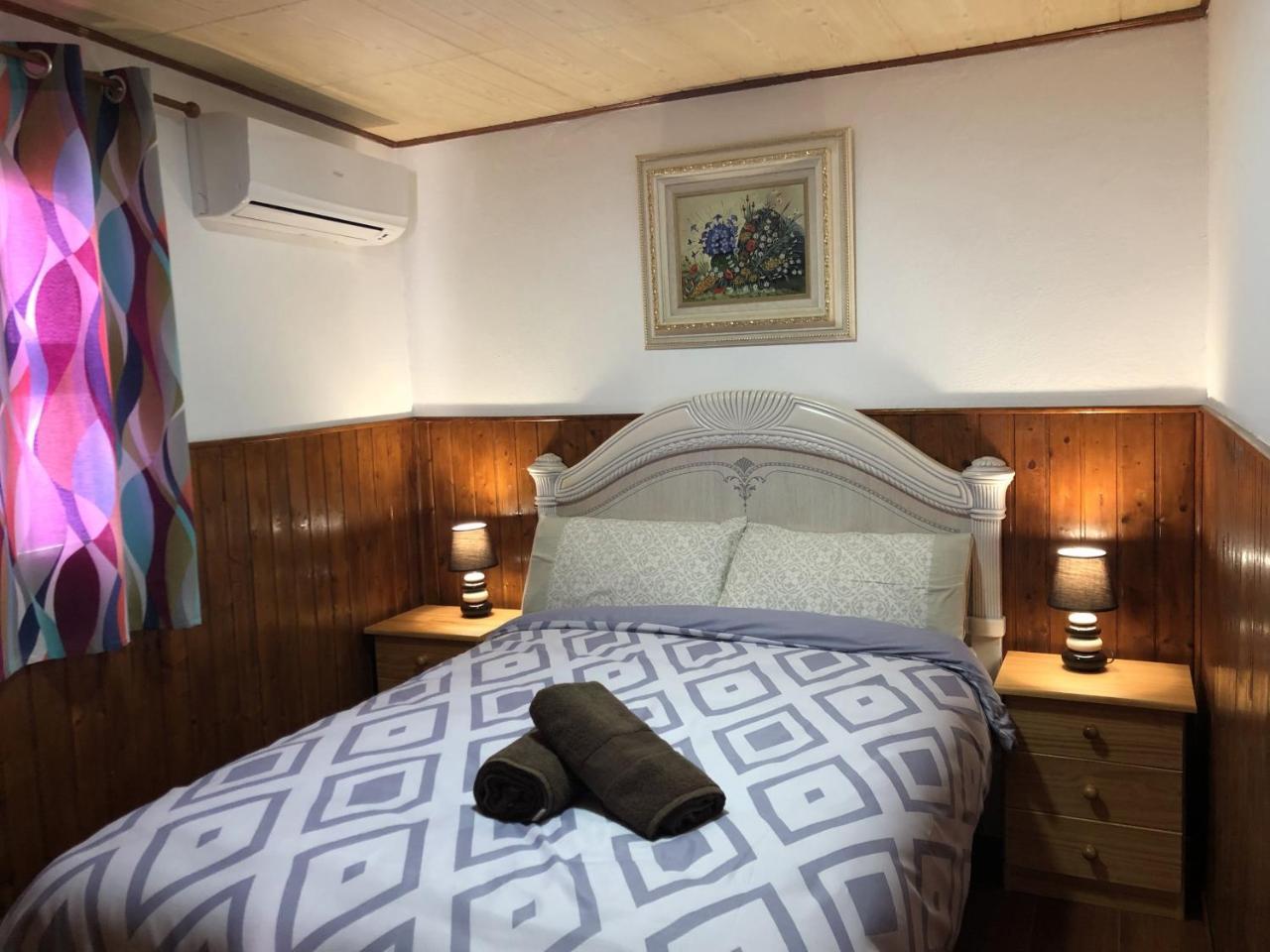 Apartamentos Acoran โมกัน ภายนอก รูปภาพ