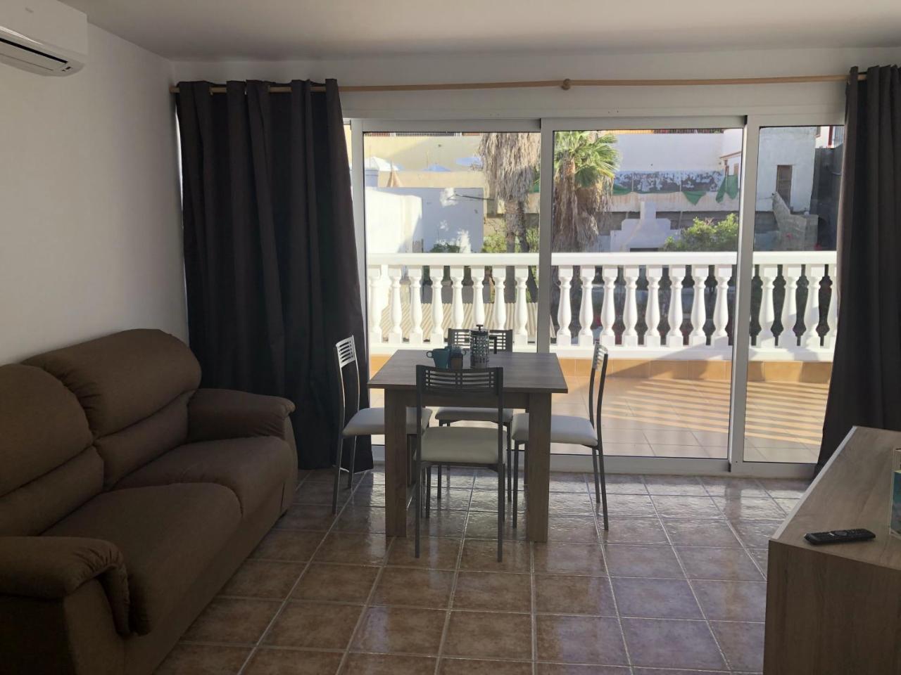 Apartamentos Acoran โมกัน ภายนอก รูปภาพ